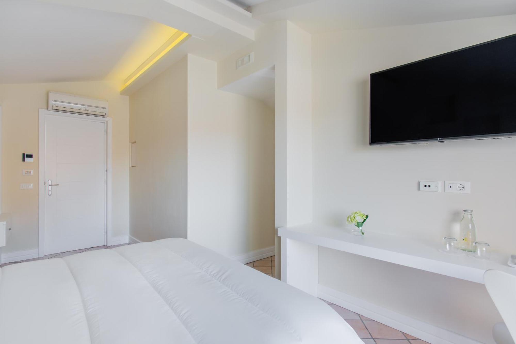 Palazzo Gargiulo Luxury Rooms & Suites Sorrento Exterior photo