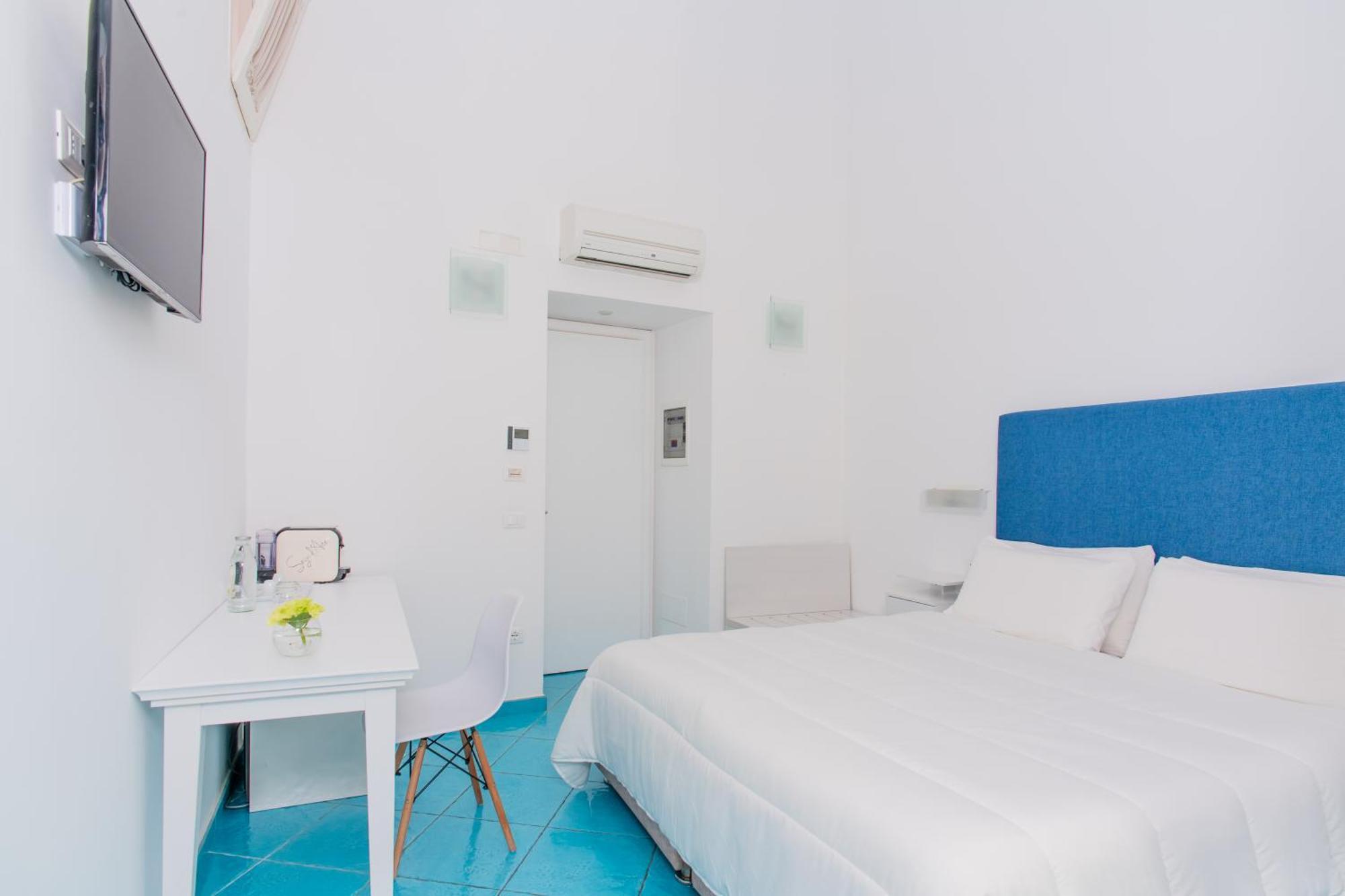 Palazzo Gargiulo Luxury Rooms & Suites Sorrento Exterior photo