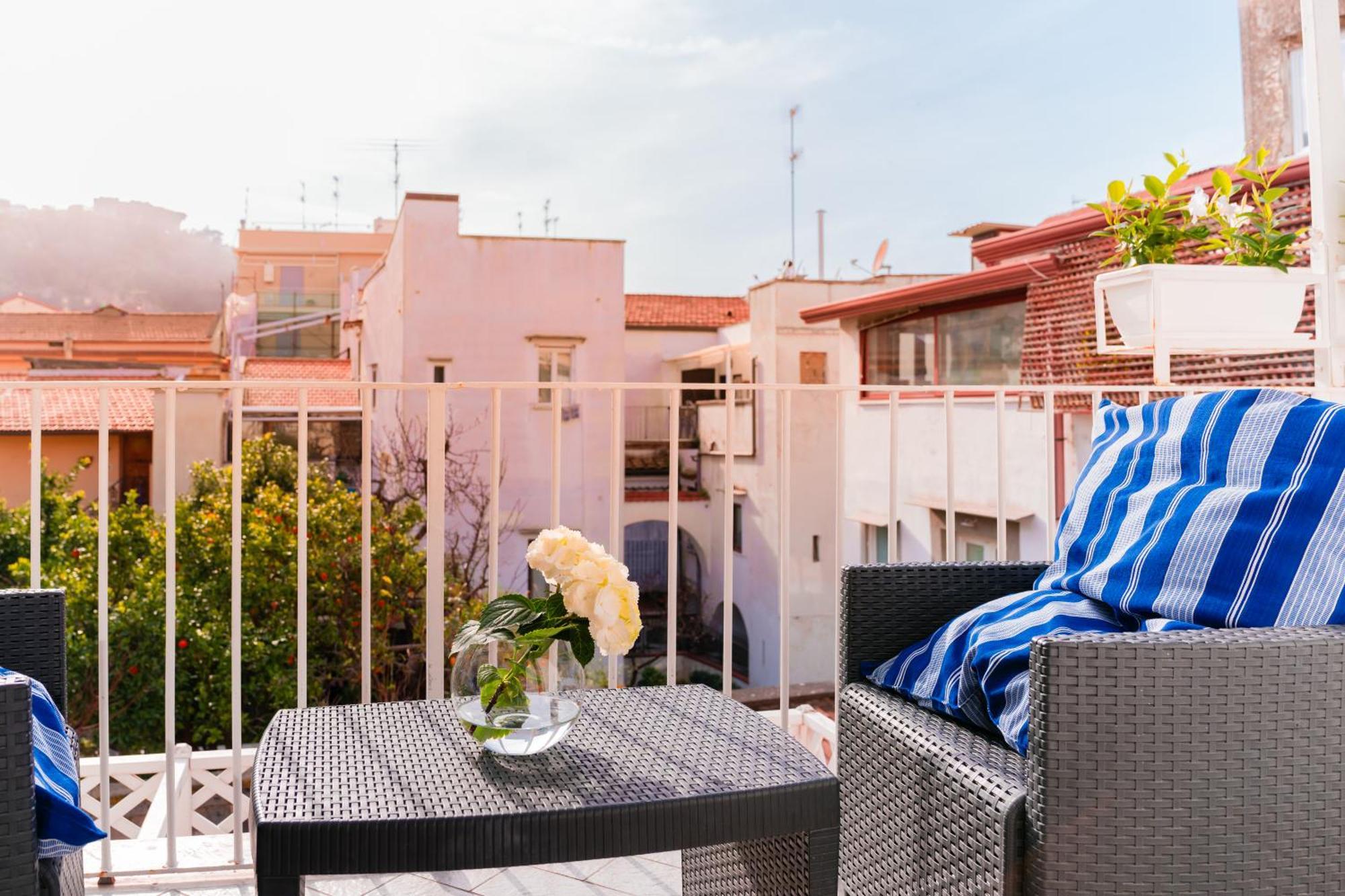 Palazzo Gargiulo Luxury Rooms & Suites Sorrento Exterior photo