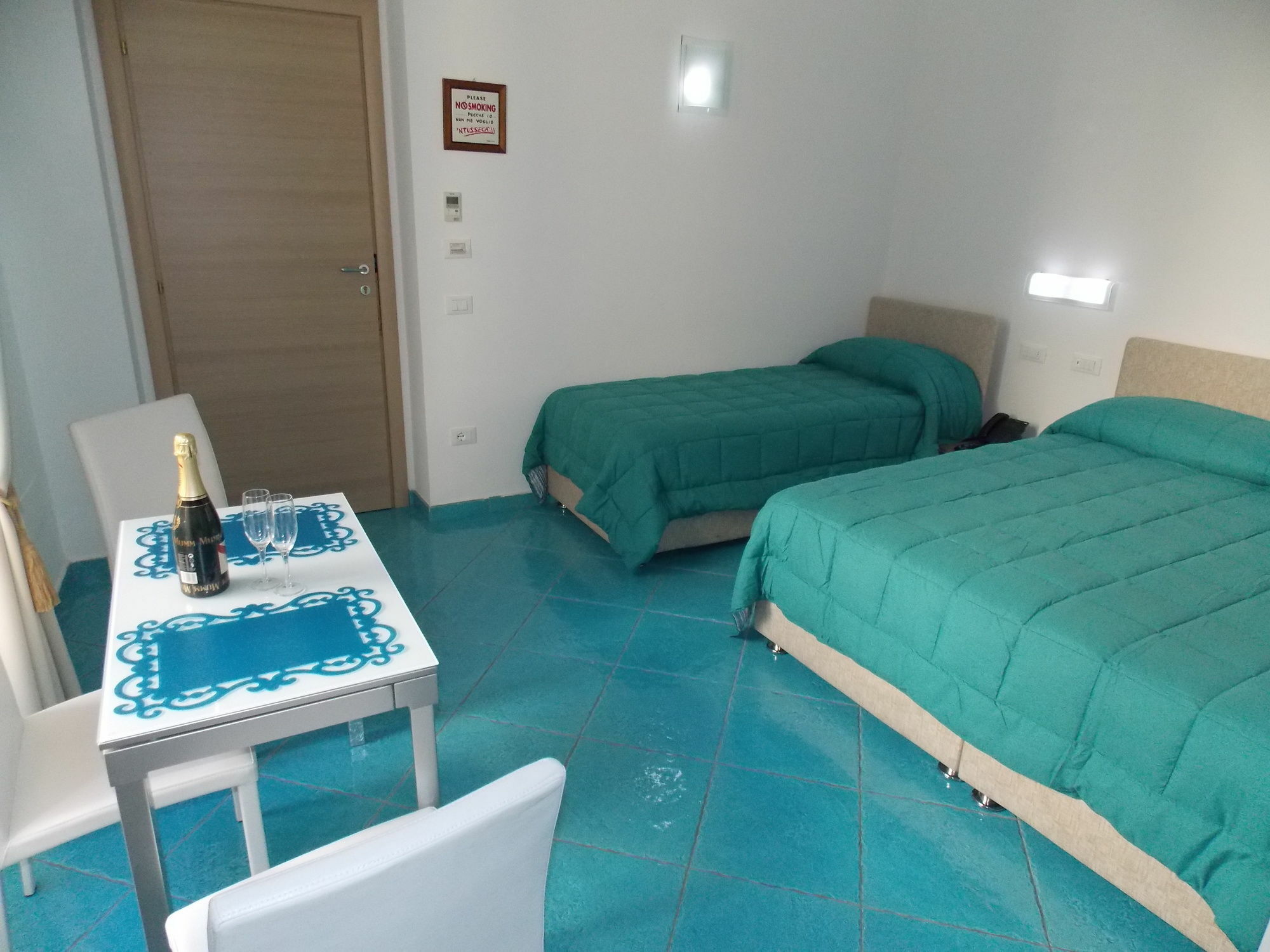 Palazzo Gargiulo Luxury Rooms & Suites Sorrento Exterior photo
